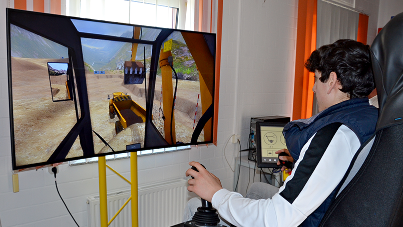 Bild 013 | GESELLE dich dazu! – Baumaschinensimulator abc Bau M-V GmbH GESELLE dich dazu! – Baumaschinensimulator
